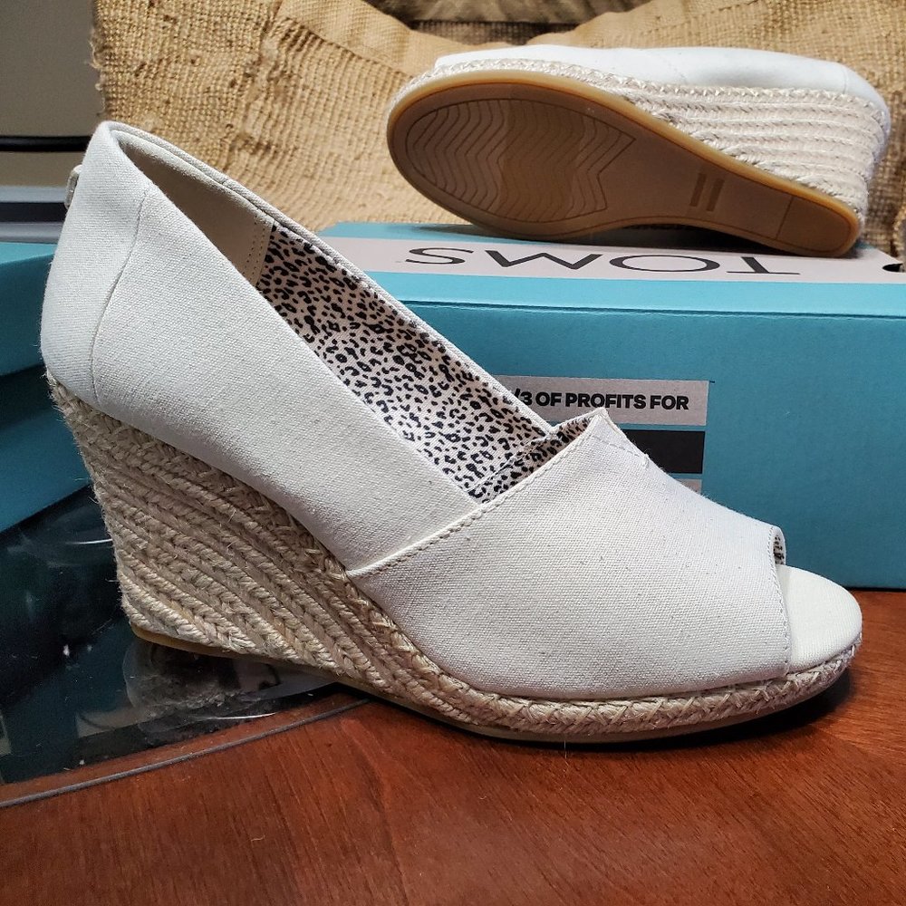 TOMS PEEP TOE WEDGES - 2 PAIR CANVAS/BLACK